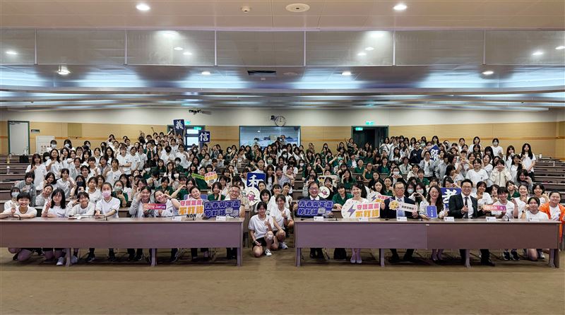 法務部前進北一女！ 與學子共築防詐網