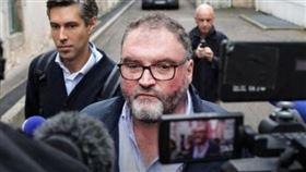 麻醉師佩基耶被控毒害30名病患，釀12人死亡，在法國引起軒然大波。（圖／翻攝自L'Est Républicain臉書）