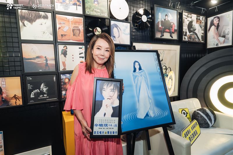 辛曉琪於TMEX展區舉辦簽名會。（圖／北流提供）