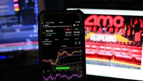 AI算力競賽、能源革命與美元霸權三大趨勢同時發力，成為推升美股屢創新高的結構性動能，驅動新一輪長線牛市。（示意圖／PIXABAY）