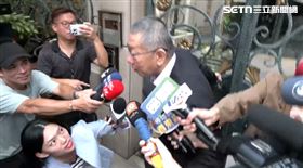 交保第4天柯文哲出門要到北院開庭。（圖／翻攝畫面）