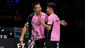 運動部長李洋（左）曾在2022年與土銀好手盧震合拍出戰男雙賽事。（圖／翻攝自李洋臉書）