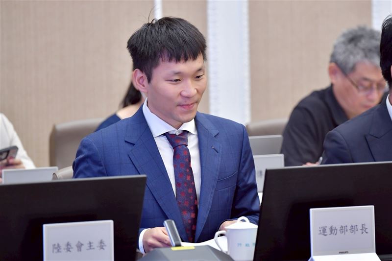 運動部部長李洋今（11）日首次出席行政院院會。（圖／行政院提供）