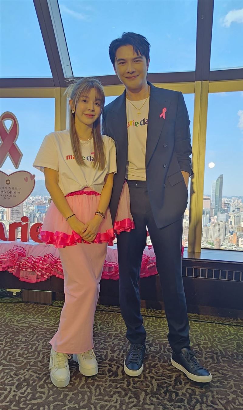 謝佳見與崔咪出席《2025裙襬澎澎RUN 粉紅公益下午茶》（圖／記者鍾智凱攝）