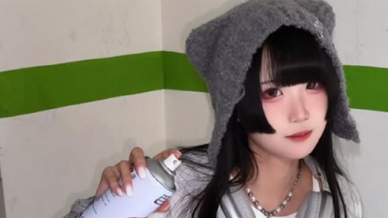 IG有1.7萬人追蹤的20歲女模「樂樂」，險遭設局拍攝AV。（圖／翻攝樂樂IG-2004_905）