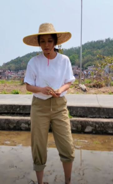 麥家琪除了登台活動，還經營自媒體頻道，分享生活日常與開直播帶貨，也熱衷於田園生活。（圖／翻攝自麥家琪　TikTok）