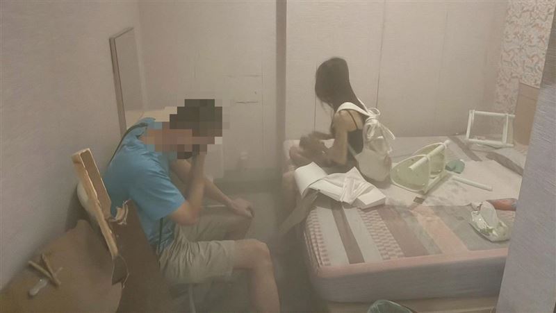 台南男子經營色情養生會館，容留泰國籍應召女開張沒多久，剛接待完2名嫖客，還有1人在外等候，就遭檢警查獲。（示意圖／翻攝畫面）