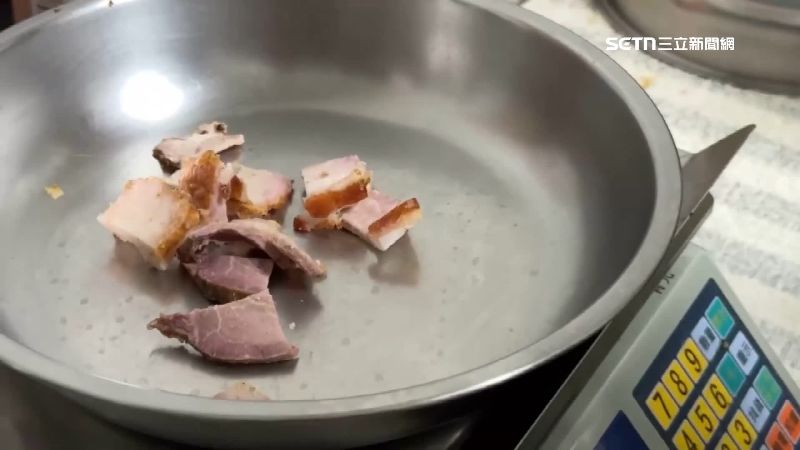老闆說都依照公司SOP製作餐點