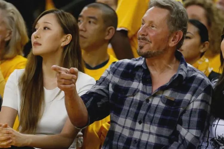 Jolin Zhu與艾里森婚姻的消息，直到去年底通過密西根大學橄欖球隊一份聲明才被廣泛流傳。（圖／翻攝自微博）