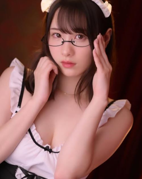 村上悠華說：「我不是天生耀眼，只是不願在黑暗中沉默。」（圖／翻攝自村上悠華IG）