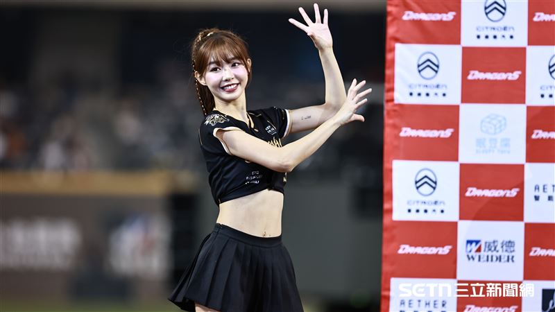小龍女成員Yuri首度體驗人聲應援。（圖／記者劉彥池攝影）