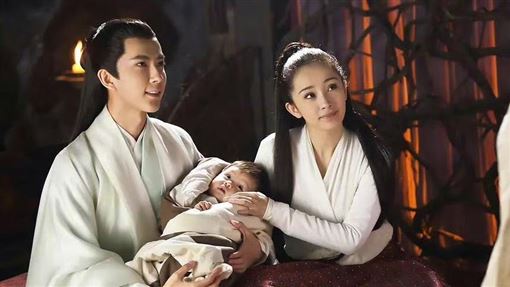 楊冪曾想簽下于朦朧！網淚嘆：命運大不同