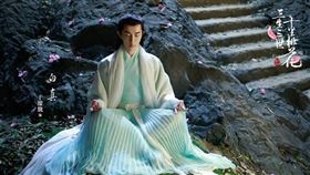 于朦朧曾憑電視劇《三生三世十里桃花》走紅。（圖／翻攝自于朦朧微博）