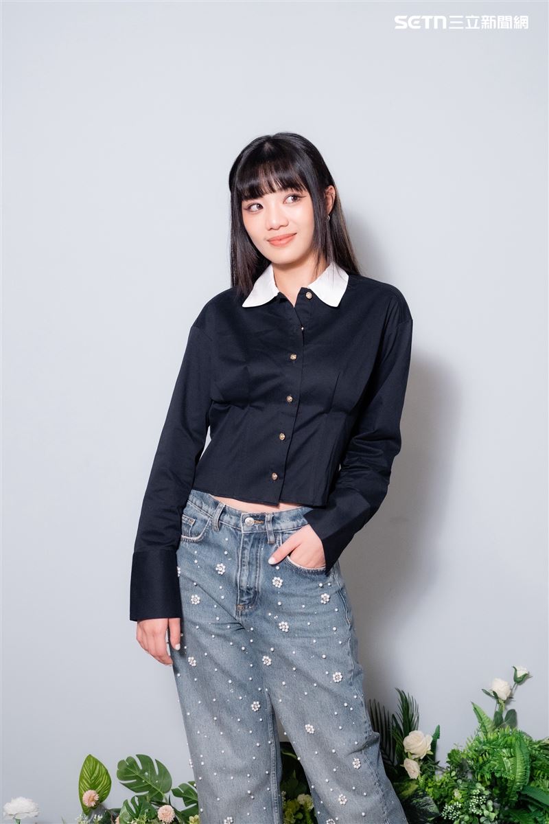 木木接受《三立新聞網》專訪。（圖／記者趙于瑩攝影）（服裝品牌Maje ）
