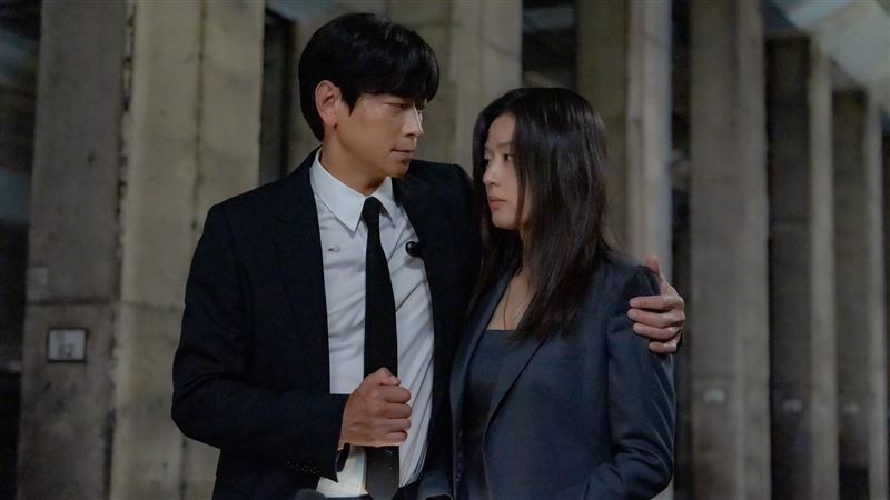 Disney+ 諜報愛情韓劇《暴風圈》今上線