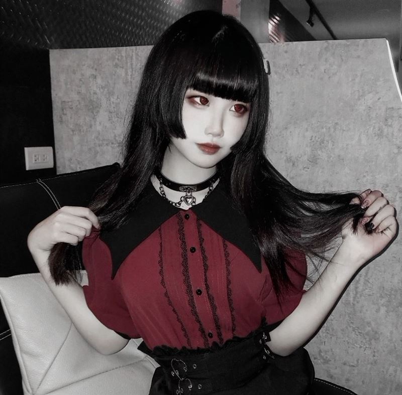 在IG、Threads上擁上萬粉絲追蹤的21歲網紅「樂樂」日前在社群揭露，險遭攝影師外拍邀約「設局」恐怖經歷。（圖／翻攝自當事人臉書）