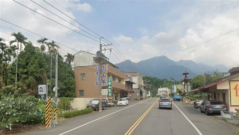 南投溪頭聯外道路151線的固定測速照相桿，8個月狂抓5992件超速。（圖／翻攝自google maps）