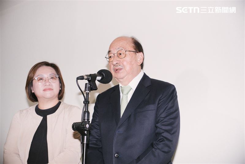 民進黨團總召柯建銘朝野協商前受訪，柯建銘表示「庖丁解牛、迎刃而解，新的六長一定會在開議的時候產生」。（圖／記者楊士誼攝影）