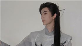 于朦朧驟逝，不少網友對於的死因表示質疑，微博全炸鍋。（圖／翻攝自微博）