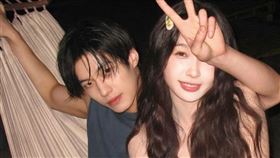 虞書欣和何與的新劇《雙軌》即將開播。（圖／翻攝自微博）