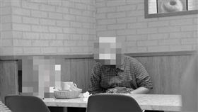 一名Threads 網友偷拍速食店用餐的阿婆並公審。（圖／翻攝Threads）