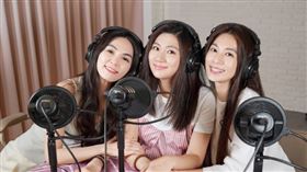 女子天團S.H.E，Selina（中）、Hebe（右）、Ella（左）出道24年，三人情誼始終如初，就像家人一樣。（圖／翻攝自Selina IG）