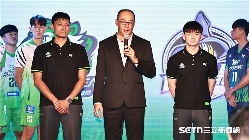 TPVL臺中連莊隊開季記者會，球隊總教練陳品承談新球季目標。（圖／記者劉彥池攝影）