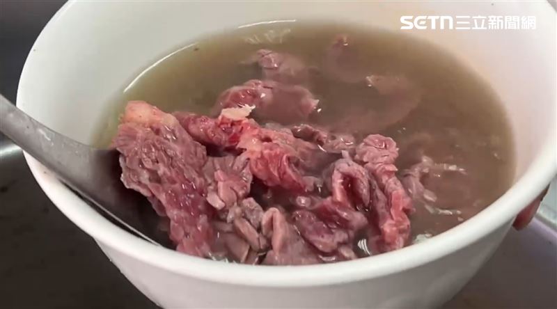 溫體牛肉短缺，台南知名西羅殿牛肉湯於9月15日開始實施週休二日。（圖／翻攝畫面）