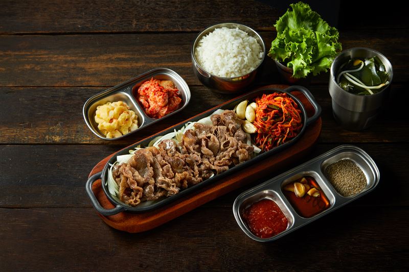 「八色烤肉mini」台中首店將進駐台中新光三越中港店。(圖／八色烤肉mini提供)