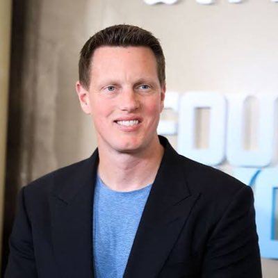 艾里森的獨子David Ellison創立 Skydance Media，製作《捍衛戰士：獨行俠》等好萊塢大片，現傳出父子檔要以600億美金收購好萊塢娛樂產業巨頭華納兄弟探索。（圖／翻攝自X平台 @DAVID ELLISON）