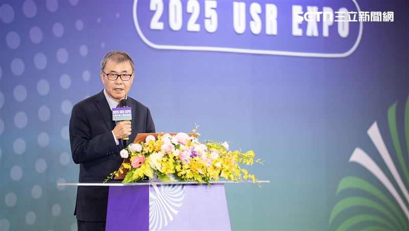 教育部鄭英耀部長於 2025 大學社會責任實踐博覽會（USR EXPO）開幕典禮致詞。（圖／翻攝畫面）