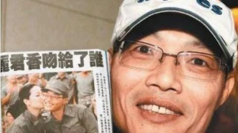 鄧麗君基金會2013年找到已經53歲的薛進友,當時他在中鼎集團信鼎公司業務處擔任協理。(圖/翻攝自鄧麗君基金會)