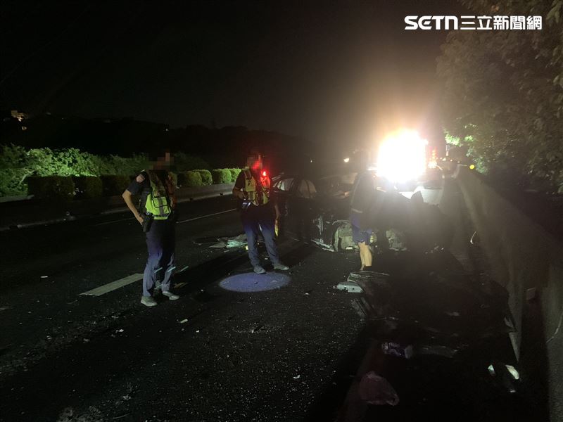 國道3號於凌晨發生一起嚴重車禍。（圖／翻攝畫面）