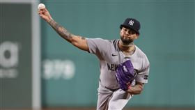 洋基先發投手吉爾（Luis Gil）在「基襪大戰」主投6局沒被擊出安打。（圖／路透社／達志影像）