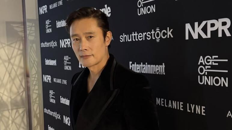 韓國第一人！影帝李炳憲獲「特別貢獻獎」