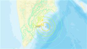 地牛翻身！俄羅斯堪察加半島13日於台灣時間10時37分驚傳規模7.4地震，根據美國地質調查局（USGS）觀測資料顯示，震央在北緯 53.104度，東經 160.294度，地震深度為39.5公里。（圖／翻攝自美國地質調查局）