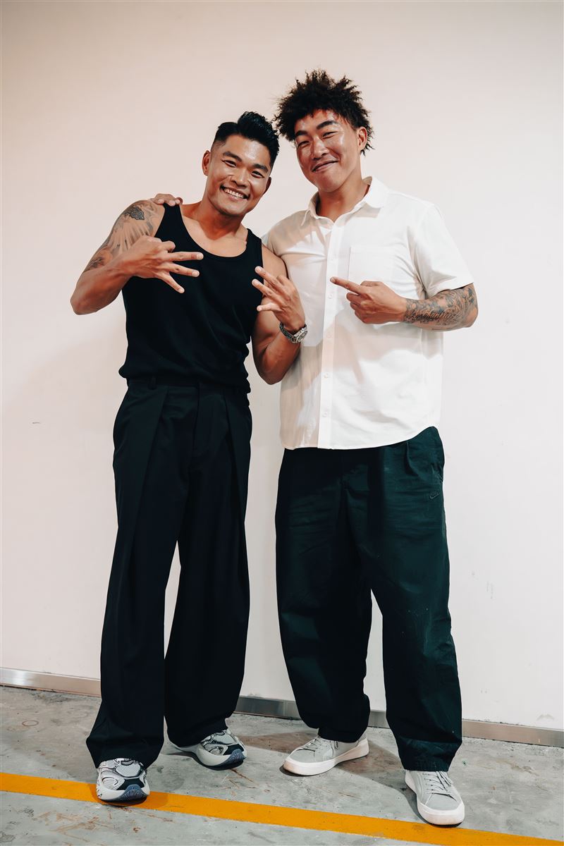 「不死鳥」之稱的明星投手郭泓志更特地現身探班為李玖哲加油打氣。（圖／音岄提供）