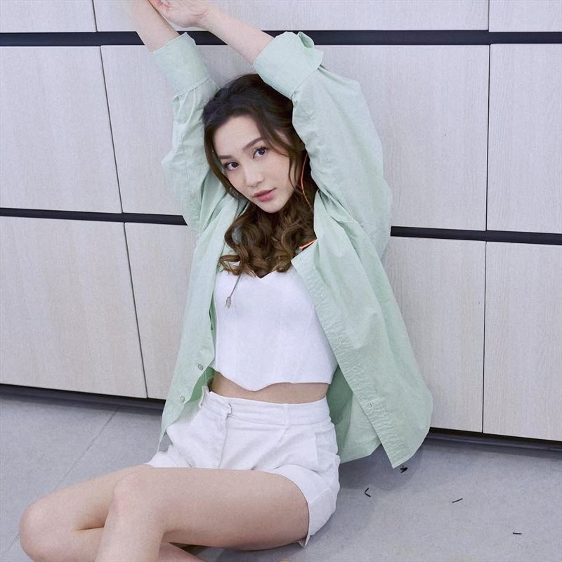郭奕芯曾大膽演出電影《同班同學》全裸露點。（圖／翻攝自ashinaaa IG）