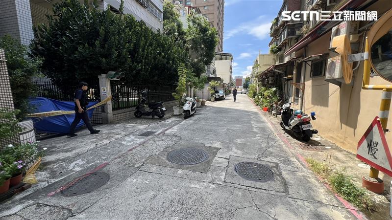 高雄苓雅區發生墜樓案，一名72歲男子倒臥血泊當場死亡。（圖／翻攝畫面）