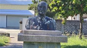 台東市建農里內2座蔣中正銅像，因位於國產署管理國有地內，將於15日拆除，里長林金寶表示，歷史還是會有記載；國產署表示，拆除後將銷毀。