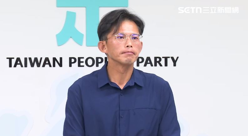 黃國昌稱，柯文哲交保裁定後，同天民進黨跟行政院的高層就進總統府開會，晚間總統府便發新聞稿罵柯文哲、檢方也聲明抗告。（圖／翻攝畫面）