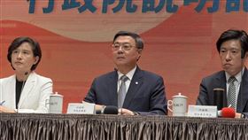 行政院長卓榮泰與22縣市首長會商《財劃法》議題後召開記者會說明。（圖／記者劉秀敏攝影）