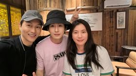 張智霖與成毅再續師徒情緣，袁詠儀探班掀回憶殺。（圖／愛奇藝提供、袁詠儀微博）