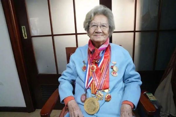 著名表演藝術家陳奇逝世，享年95歲。（圖／翻攝自微博）