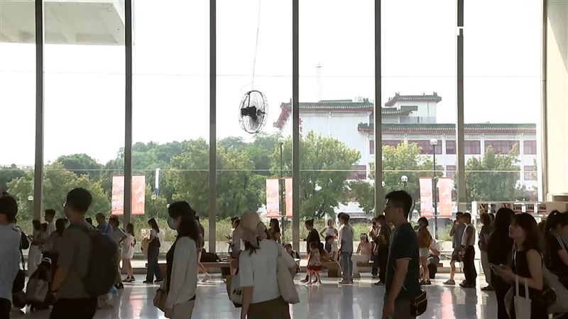 到館的民眾都被這個電扇吸引目光