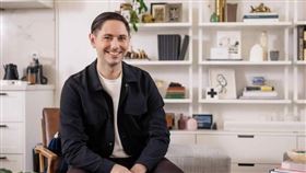 離開迪士尼！33歲男靠「1技能」賺2700萬(圖/翻攝網路)