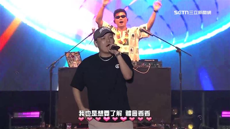 嘻哈天團玖壹壹,一連多首金曲炒熱氣氛