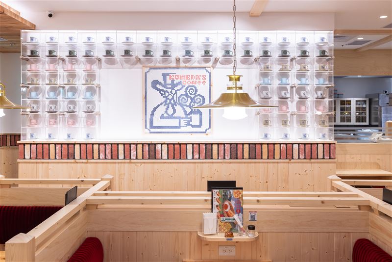 客美多咖啡林口庚店去年3月束，隔1年半再次重回林口商圈。(／客美多咖啡提供）