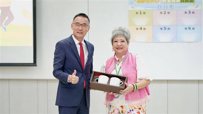 吳敏（右）出席的公益計畫巡迴走訪台北、桃園、台中、嘉義、台南及高雄（圖／業者提供）