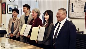 立法院女子運動外交促進會15日在中華奧會舉行「2014布萊頓暨赫爾辛基女性與運動宣言」簽署儀式，正式宣告台灣將持續深化女性在運動領域的多元參與，運動部部長李洋也到場見證。（圖／奧會提供）
